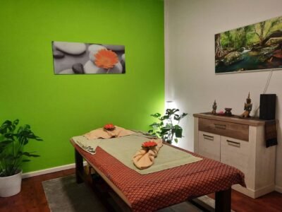 SUNTRIE- Traditionelle Thai Massagen