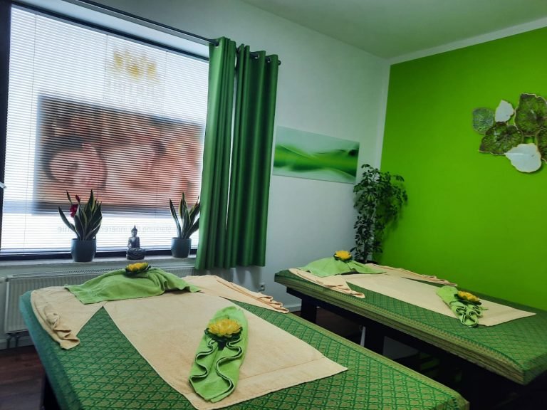 SUNTRIE- Traditionelle Thai Massagen