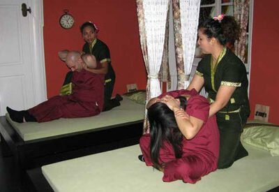Säng Rawy Thaimassage