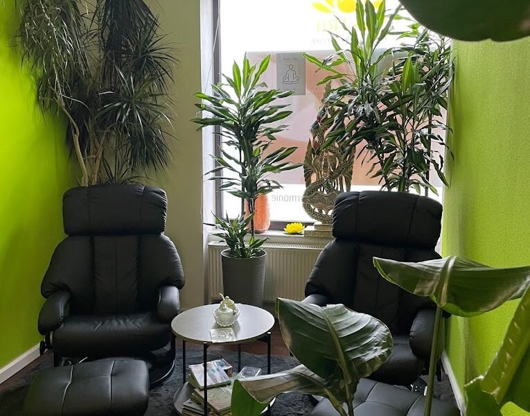 SUNTRIE- Traditionelle Thai Massagen