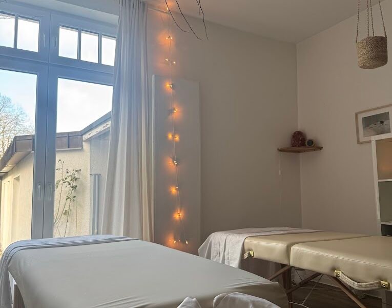 The Lomi Hawaiianische Massage