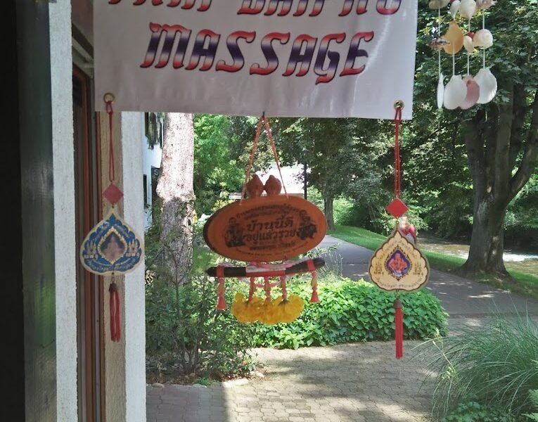 Thai Baipho Massage
